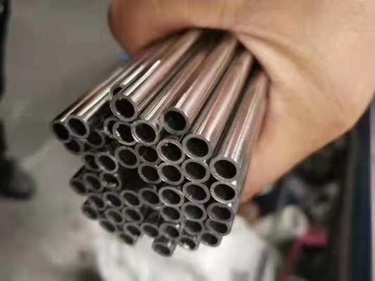 TP316L tubo in acciaio inossidabile SS tubi saldati con resistenza alla corrosione e al calore superiore