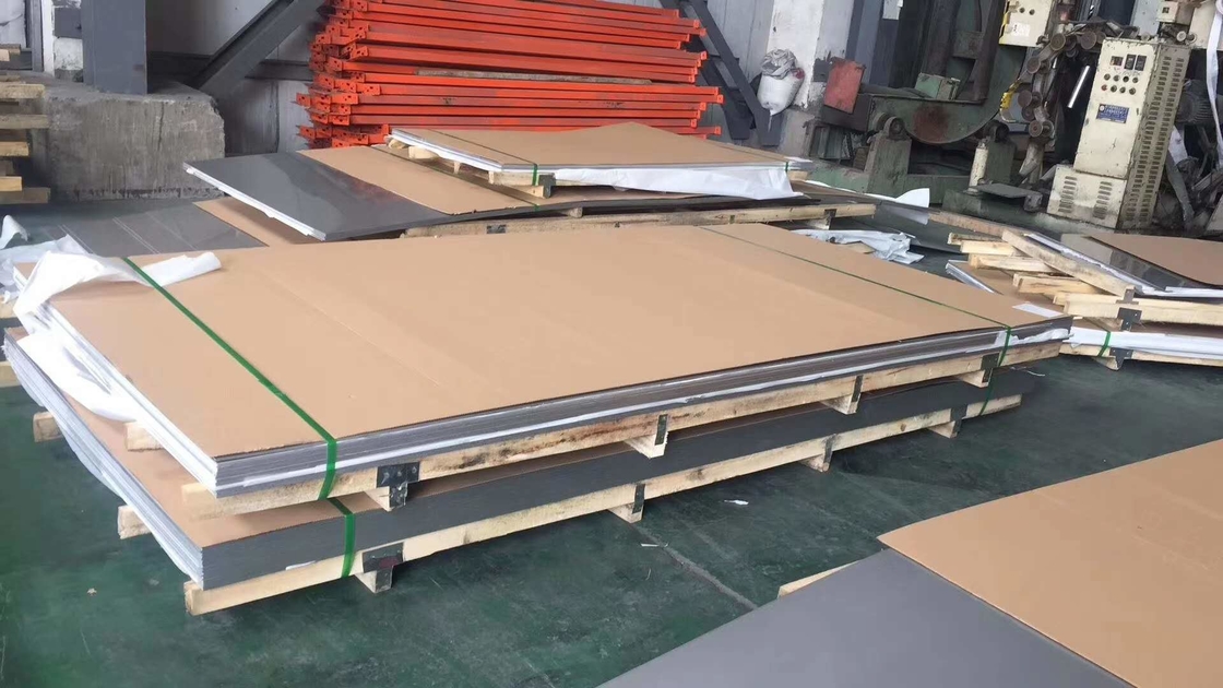 Superficie liscia lamiera di acciaio inossidabile laminata a caldo SUS 430 per l'industria e la costruzione
